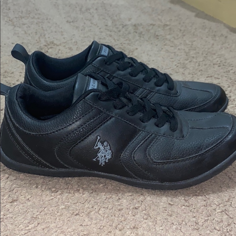 Black casual or work shoes